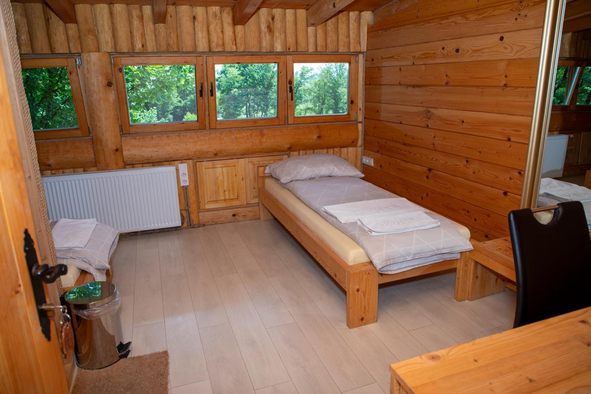 Guest House Mala Prica Zivinice Eksteriør bilde